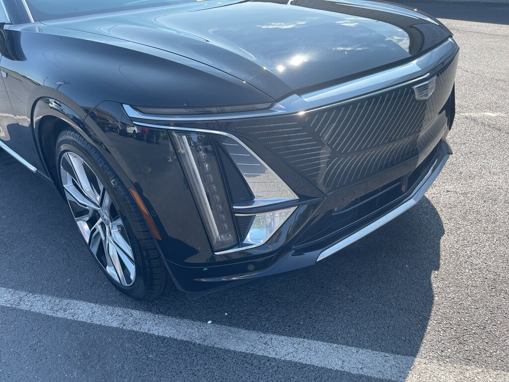 2024 Cadillac Lyriq Luxury photo 4