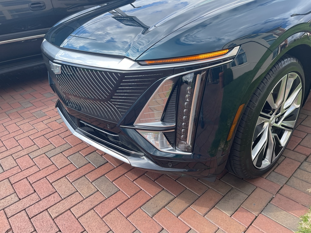 Used 2025 Cadillac LYRIQ Luxury 3 with VIN 1GYKPTRL5SZ312147 for sale in Toledo, OH