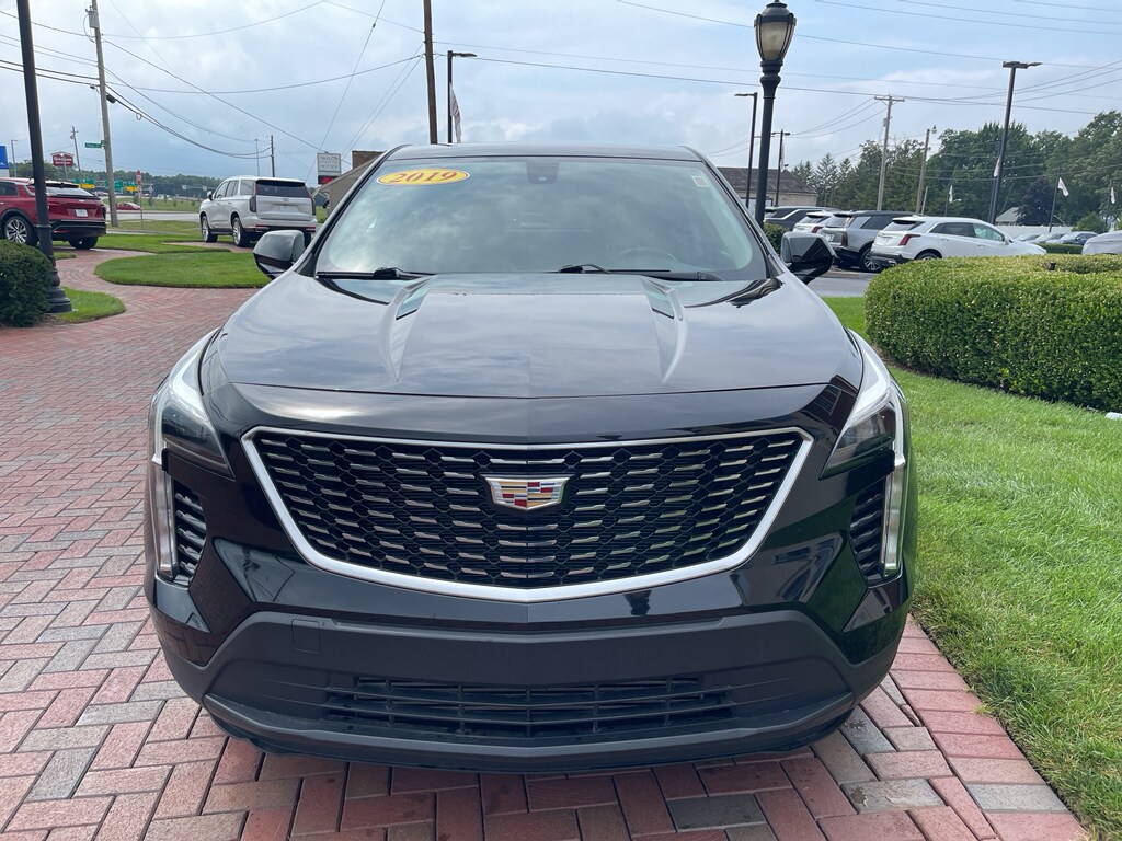 2019 Cadillac XT4 Luxury photo 3