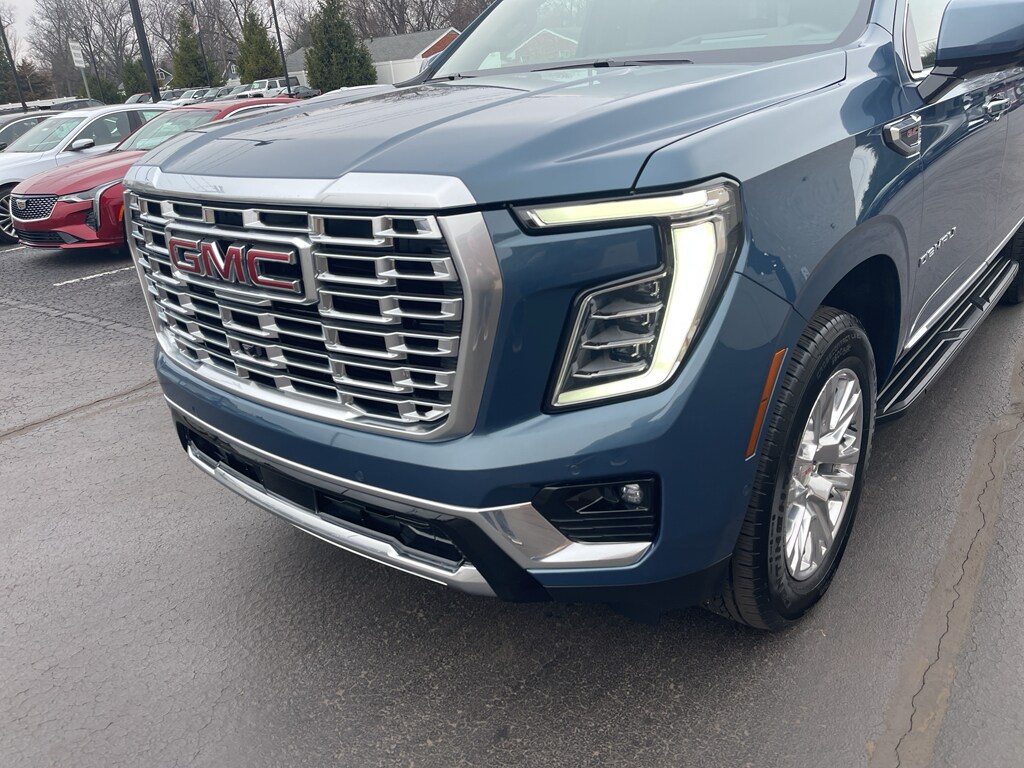 Used 2025 GMC Yukon XL Denali SUV