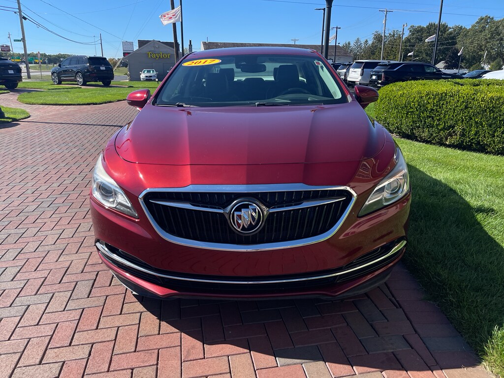 2017 Buick LaCrosse Premium photo 4