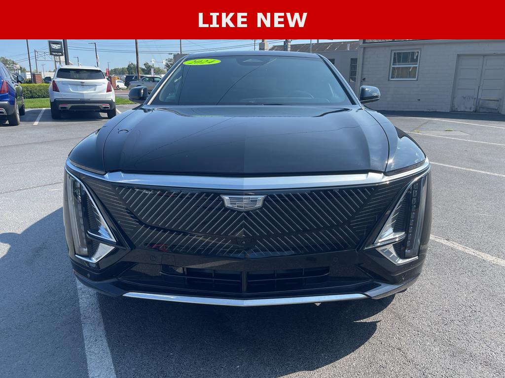 2024 Cadillac Lyriq Luxury photo 3