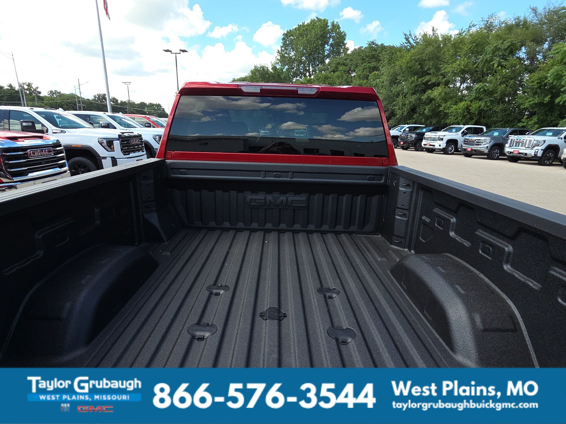 2026 GMC Sierra 2500HD SLT - Photo 9