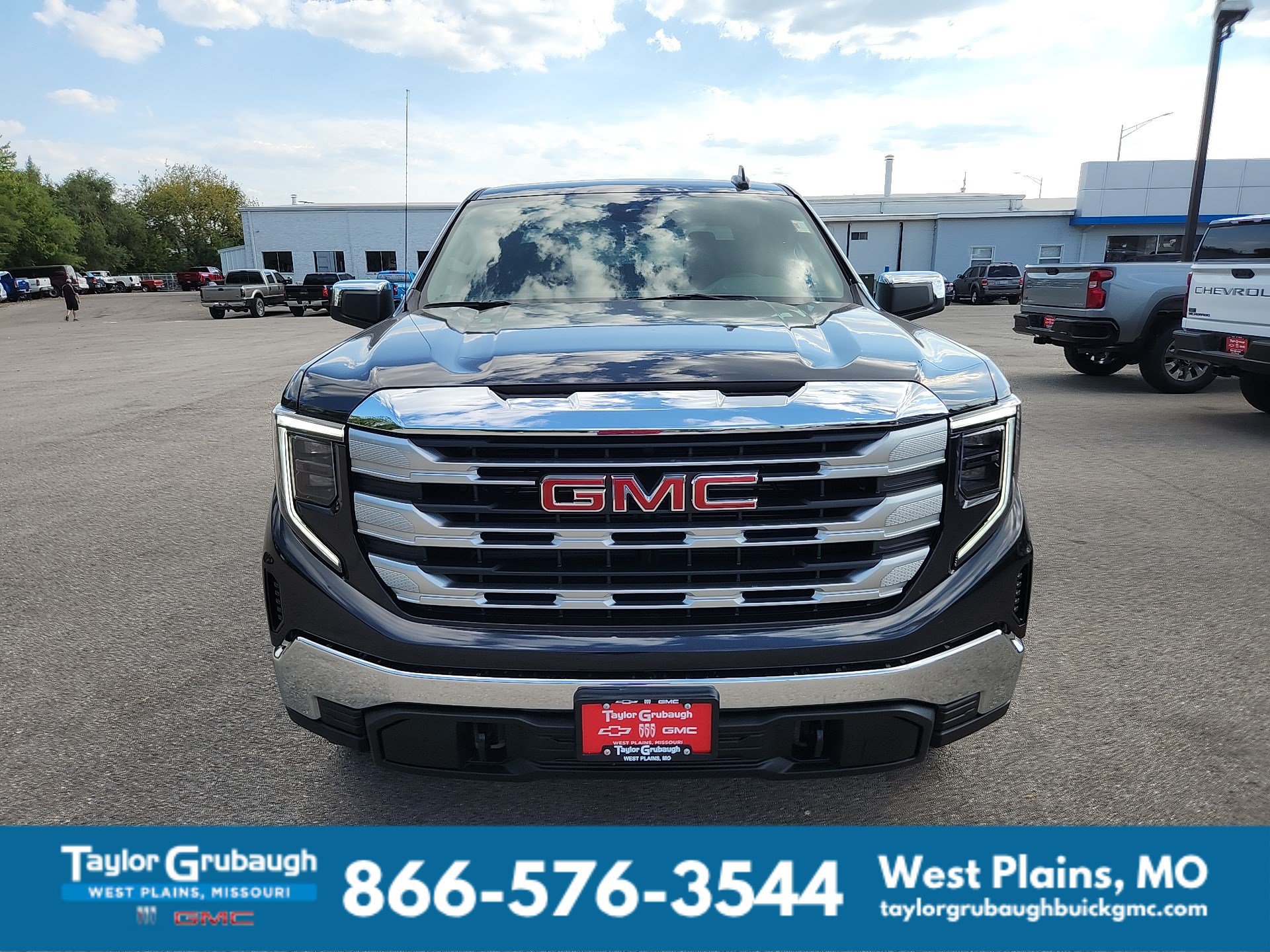 2026 GMC Sierra 1500 SLE - Photo 4