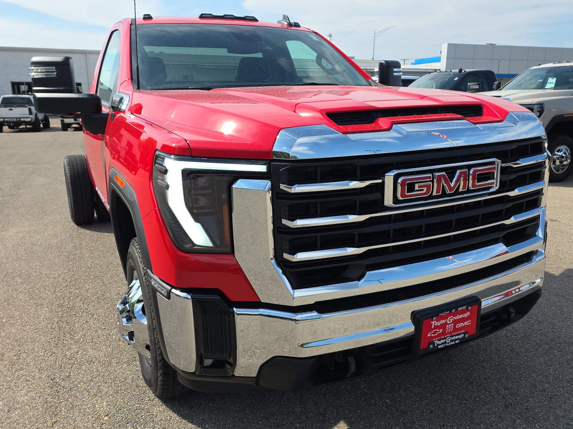 2026 GMC Sierra 3500 Chassis Cab SLE - Photo 12