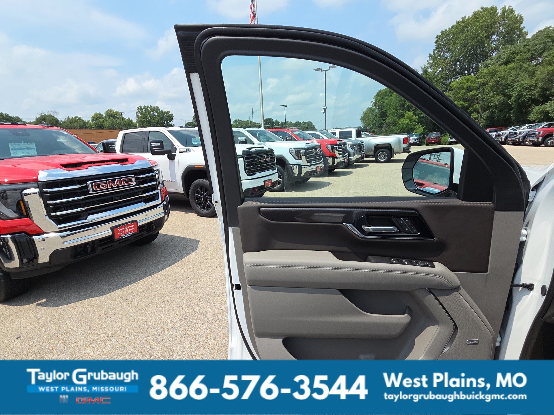 2026 GMC Yukon Elevation - Photo 12