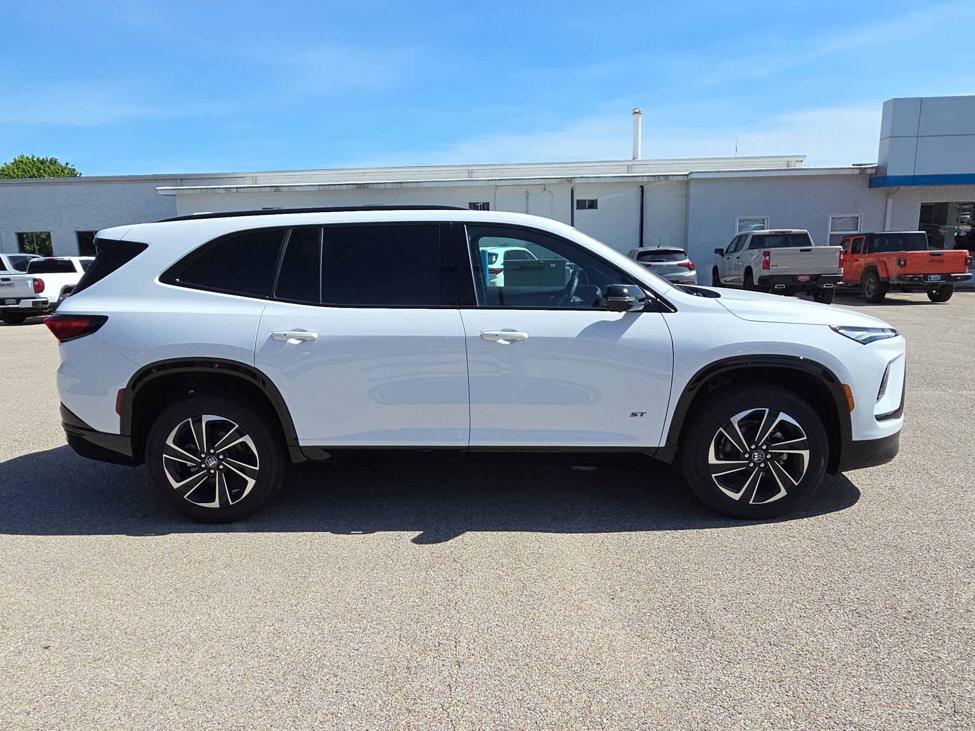 2026 Buick Enclave Sport Touring - Photo 10