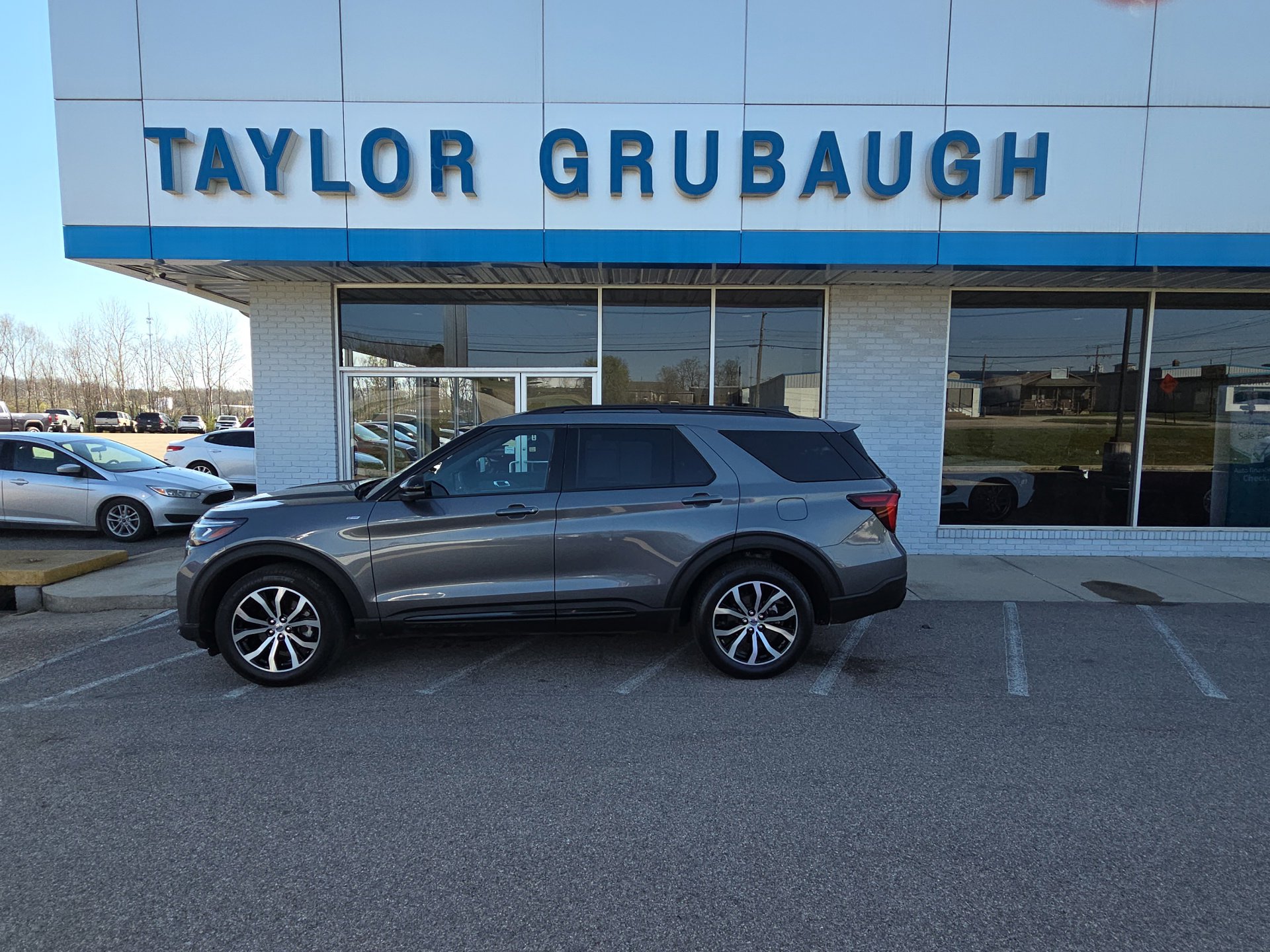 2025 Ford Explorer ST-Line AWD