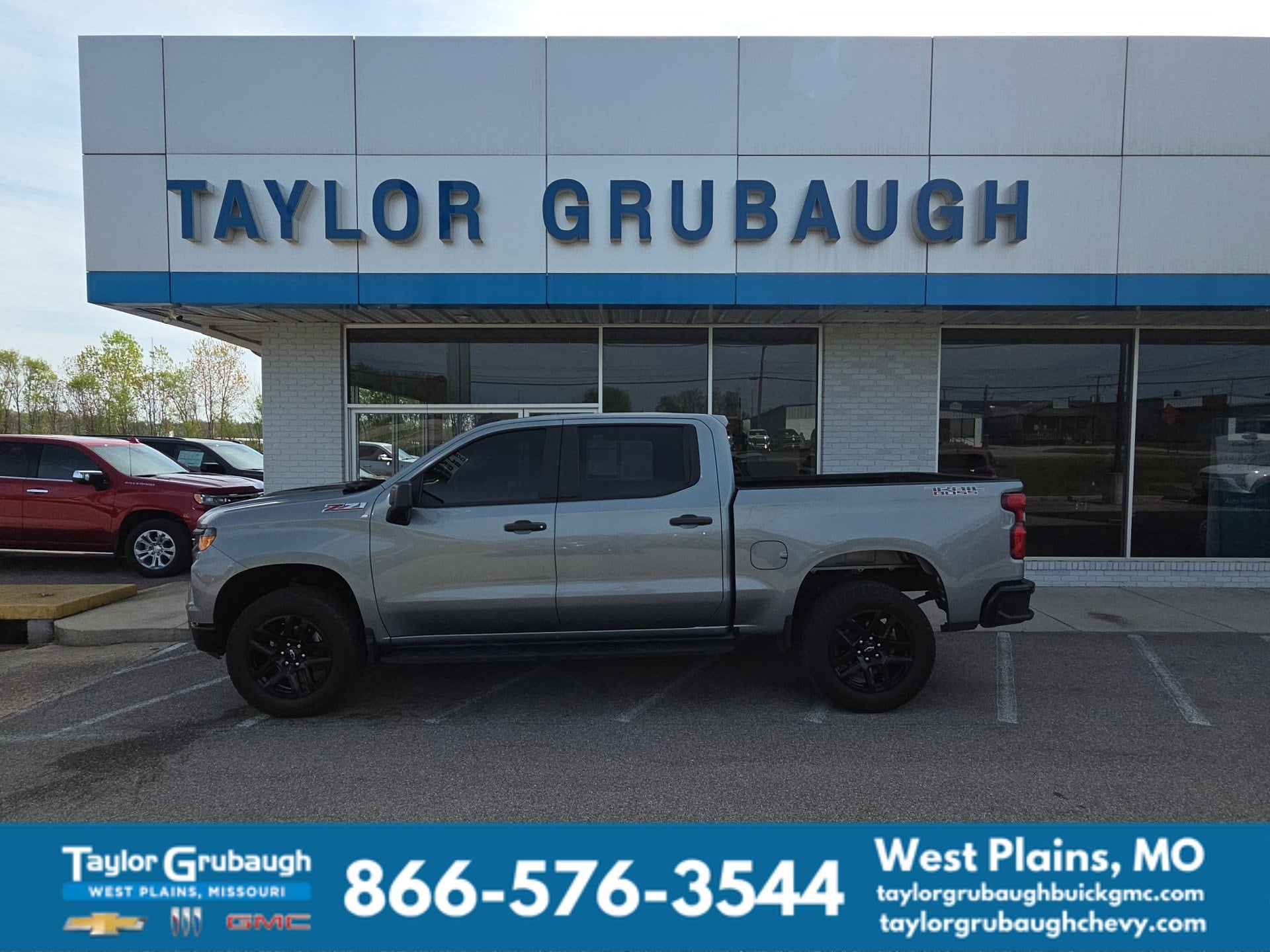 Sterling Gray Metallic 2023 Chevrolet Silverado 1500 Pickup Truck Four-Wheel Drive Automatic