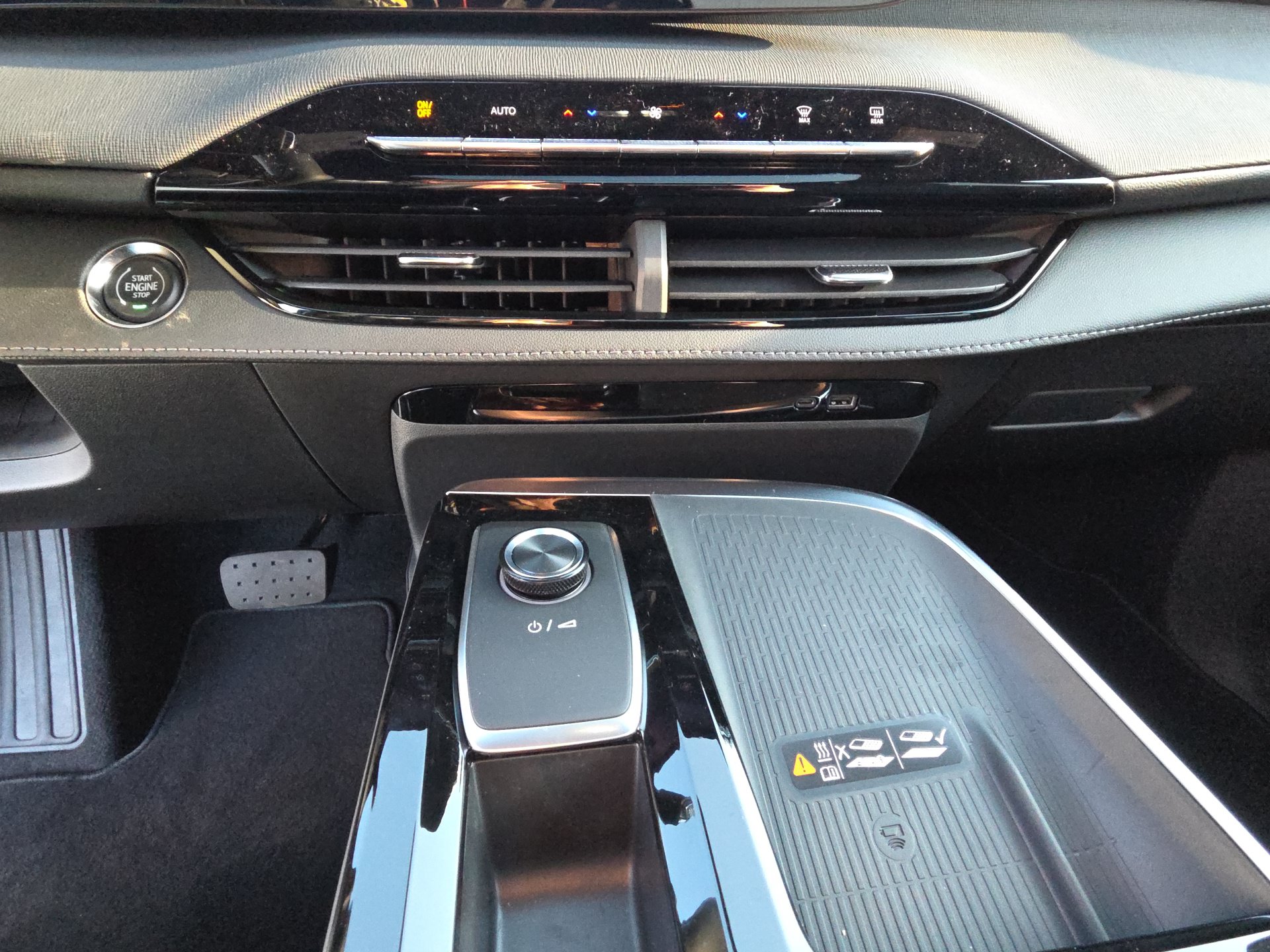 2026 Buick Enclave Sport Touring - Photo 23