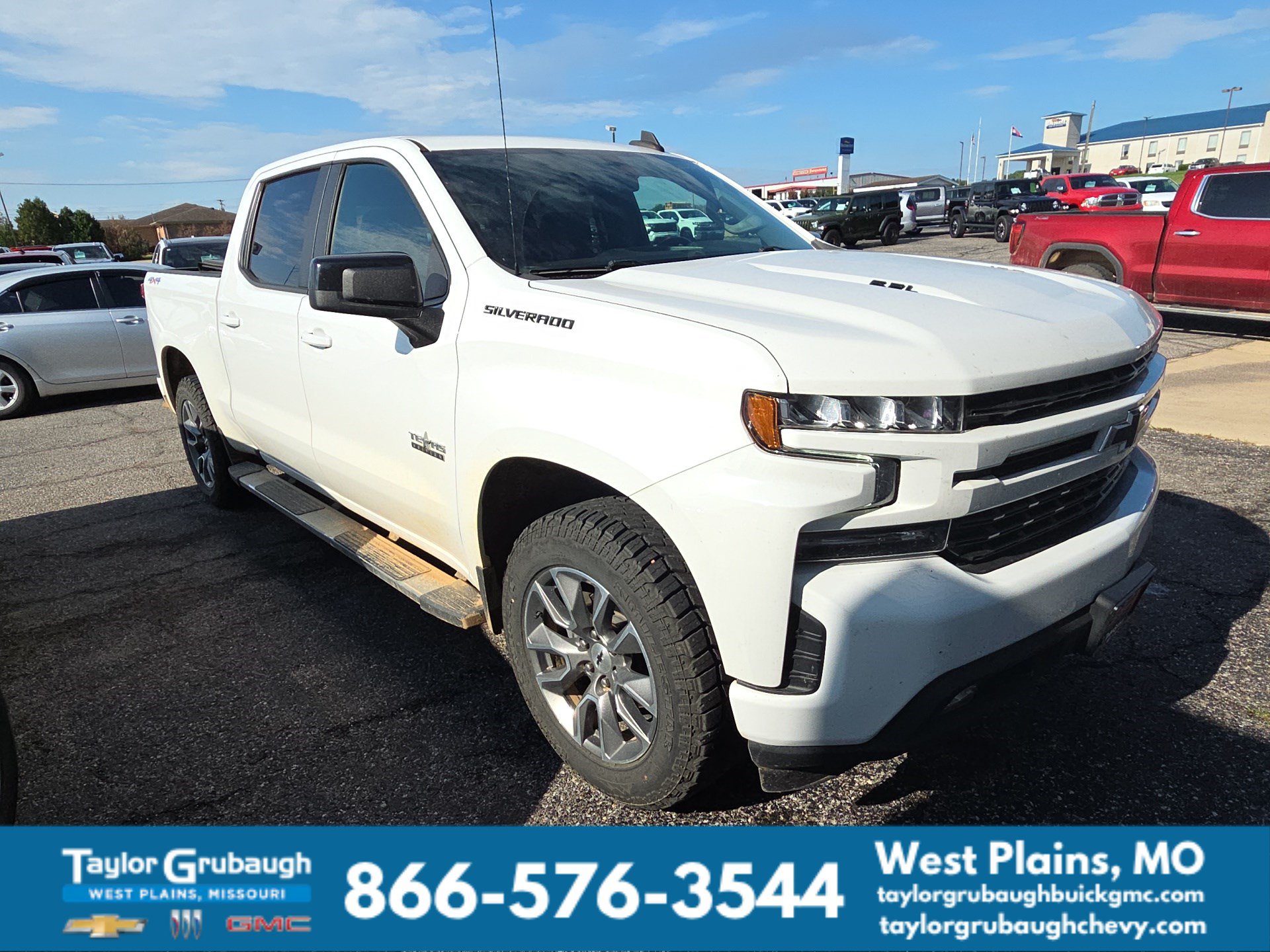  2021 Chevrolet Silverado 1500 RST Crew Cab 4WD   