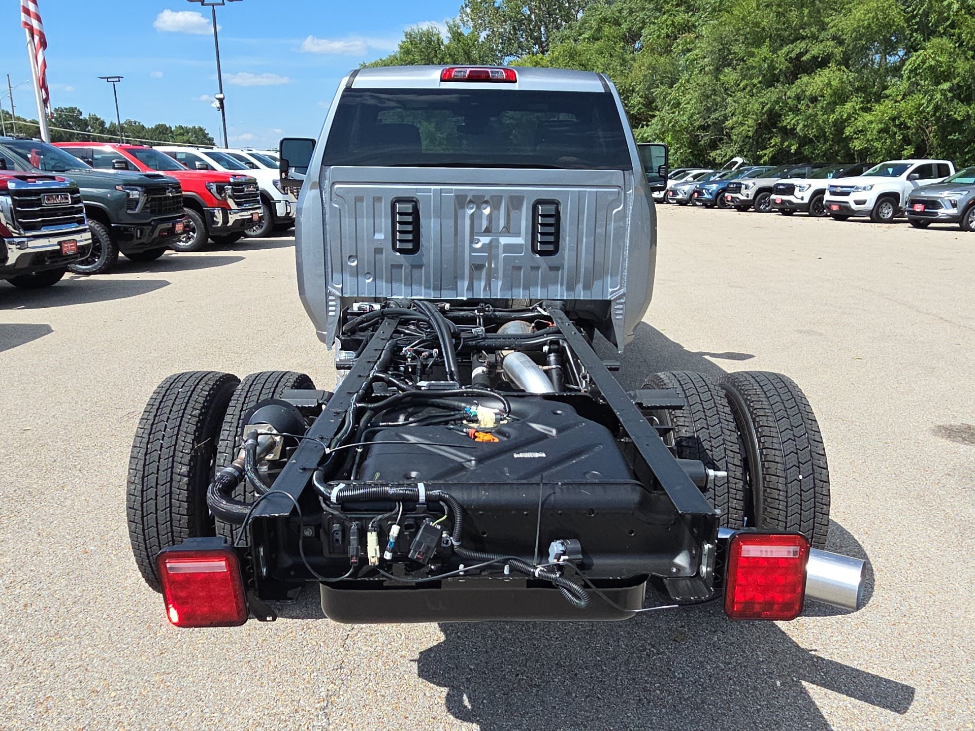 2026 GMC Sierra 3500 Chassis Cab SLE - Photo 7