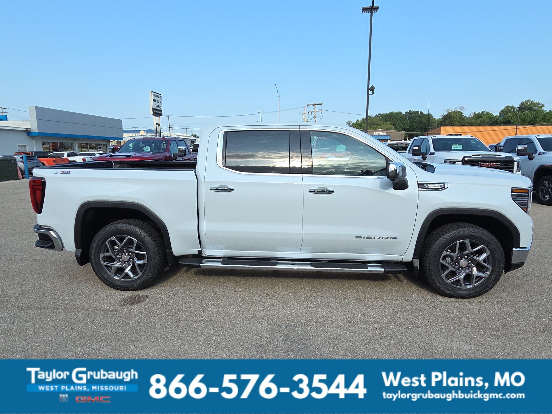 2026 GMC Sierra 1500 SLT - Photo 11