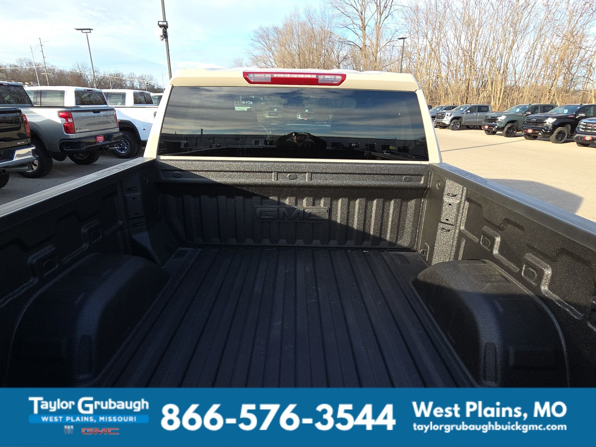 2026 GMC Sierra 1500 SLE - Photo 8