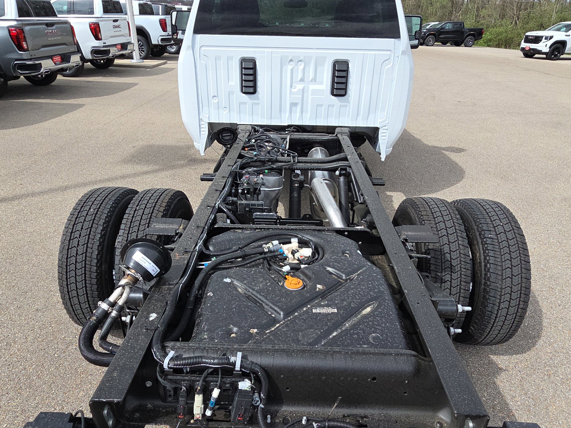 View vehicle photo 7