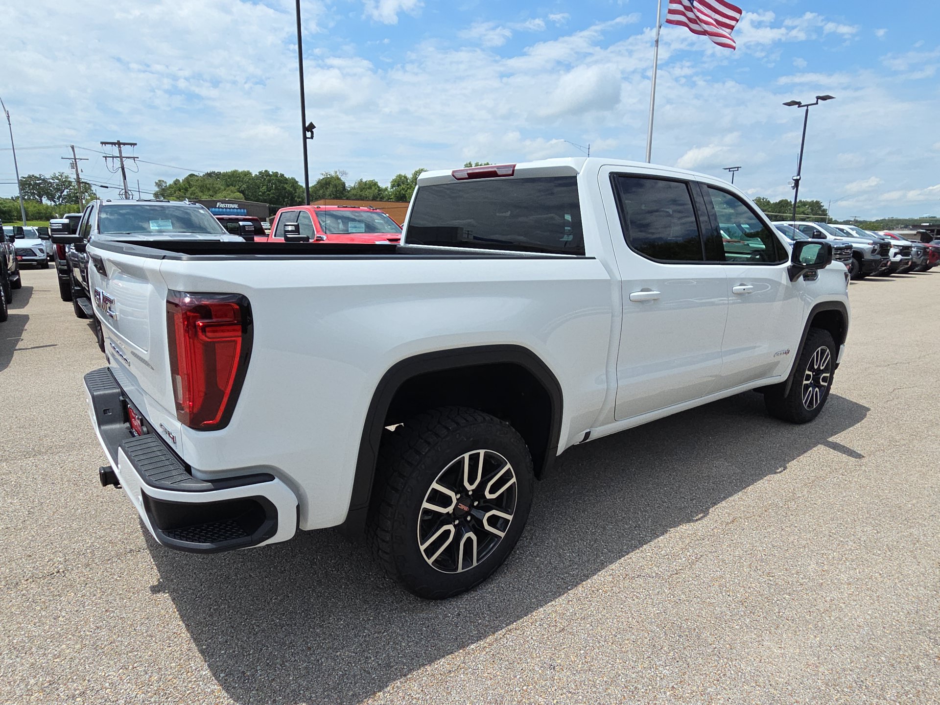 2026 GMC Sierra 1500 AT4 - Photo 10