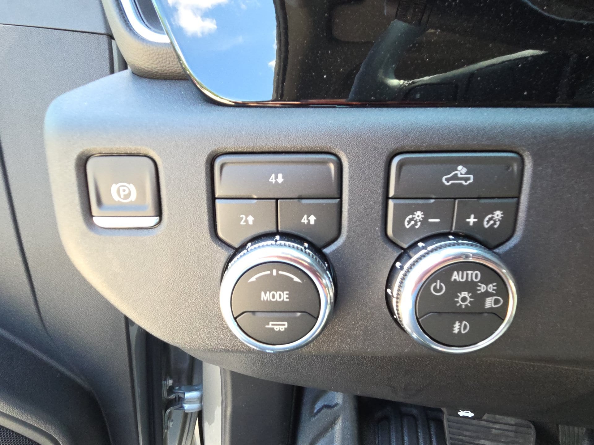 2026 GMC Sierra 3500 Chassis Cab SLE - Photo 20