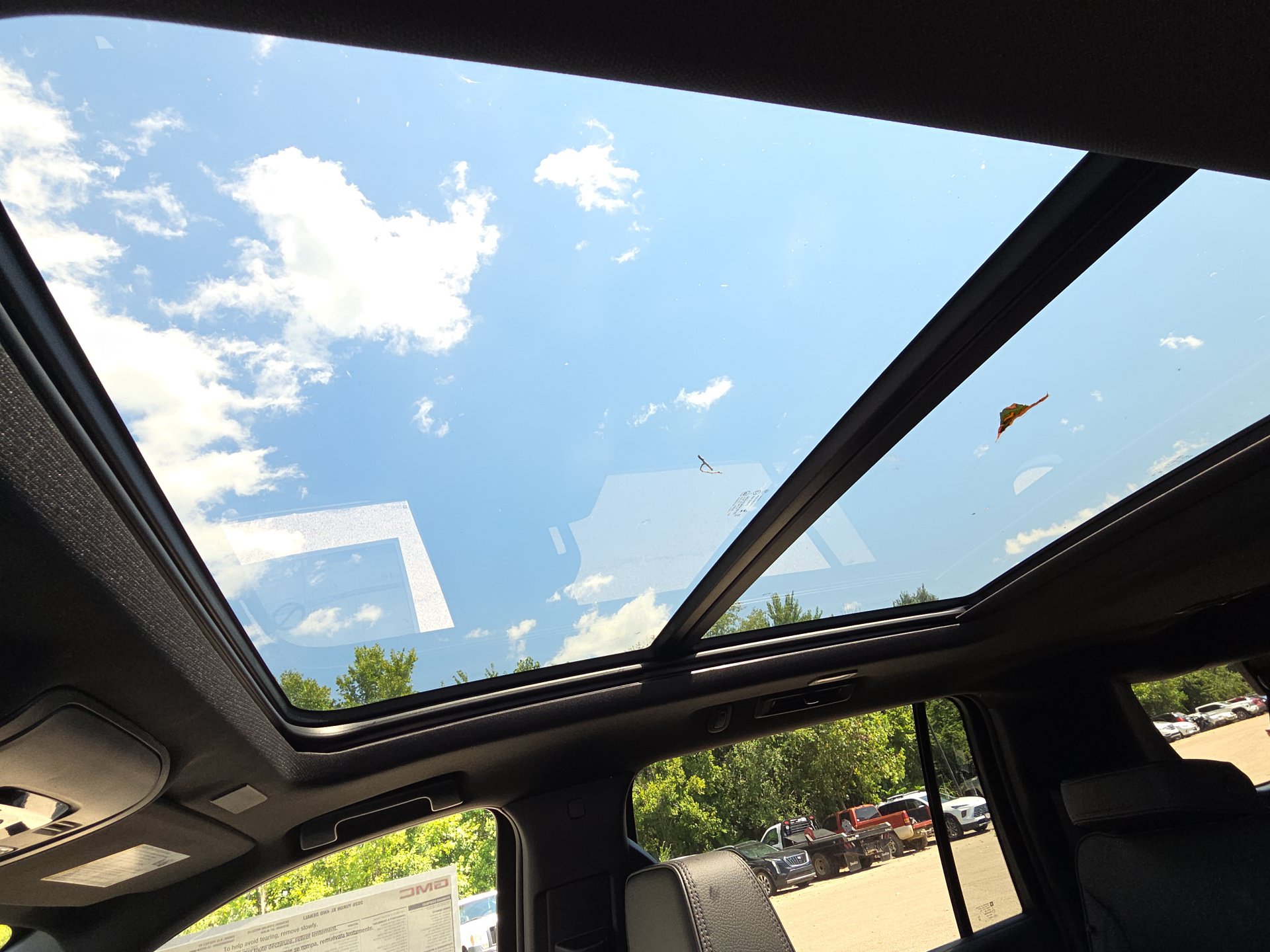 2026 GMC Yukon XL Denali - Photo 26