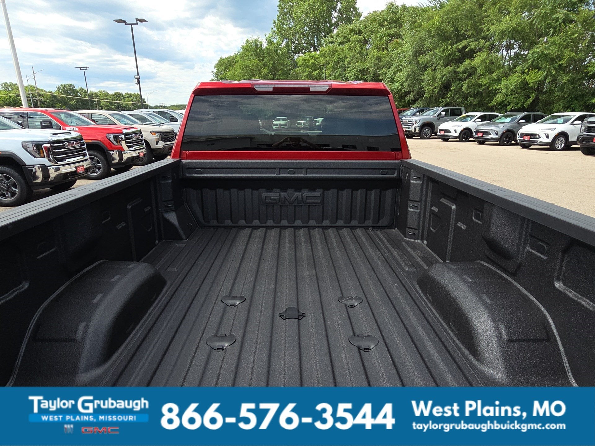 2026 GMC Sierra 3500HD SLT - Photo 9