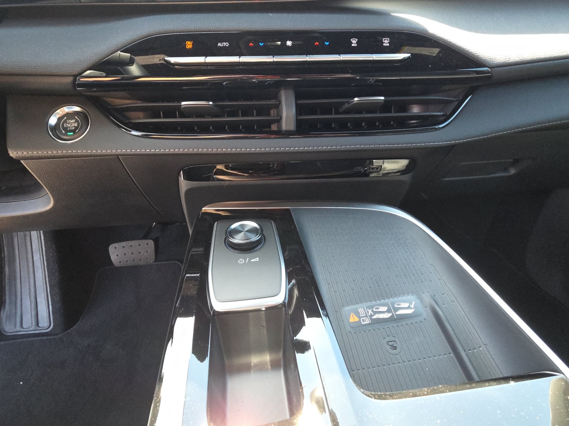2026 Buick Enclave Sport Touring - Photo 24