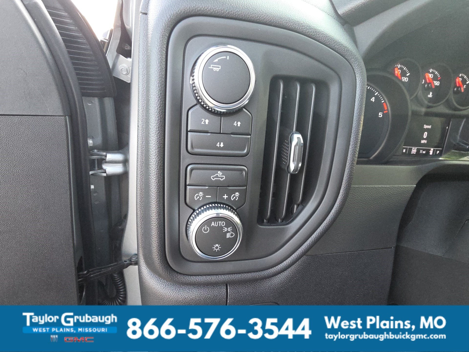 2026 GMC Sierra 3500HD Pro - Photo 20
