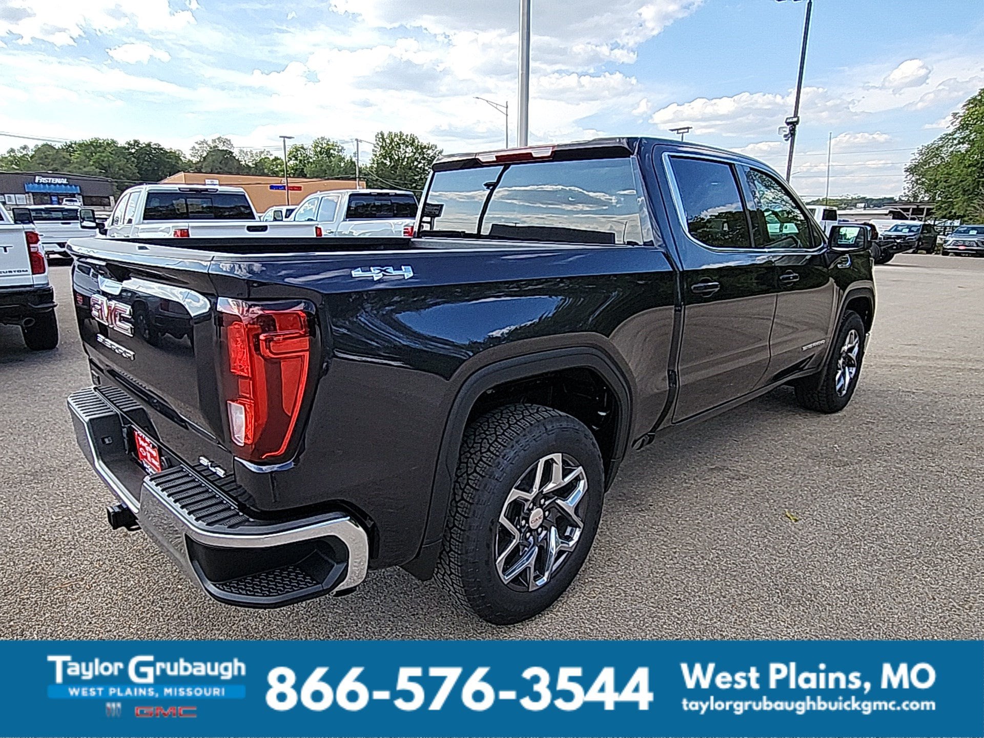 2026 GMC Sierra 1500 SLE - Photo 10