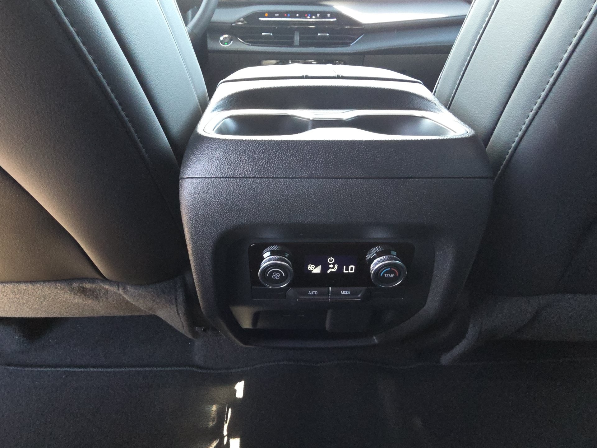 2026 Buick Enclave Sport Touring - Photo 32