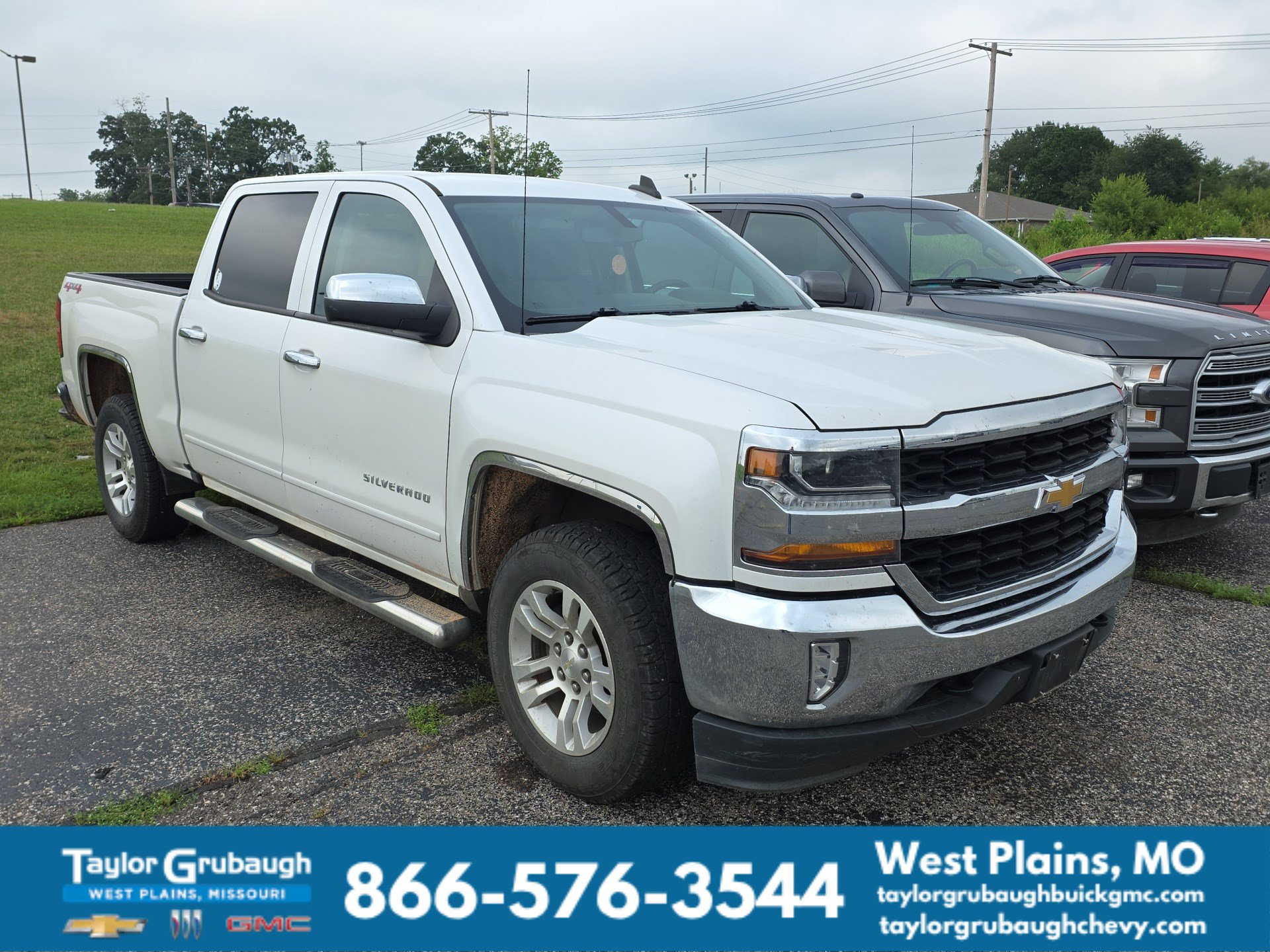 White (Iridescent Pearl Tricoat) 2017 Chevrolet Silverado 1500 Pickup Truck Four-Wheel Drive Automatic