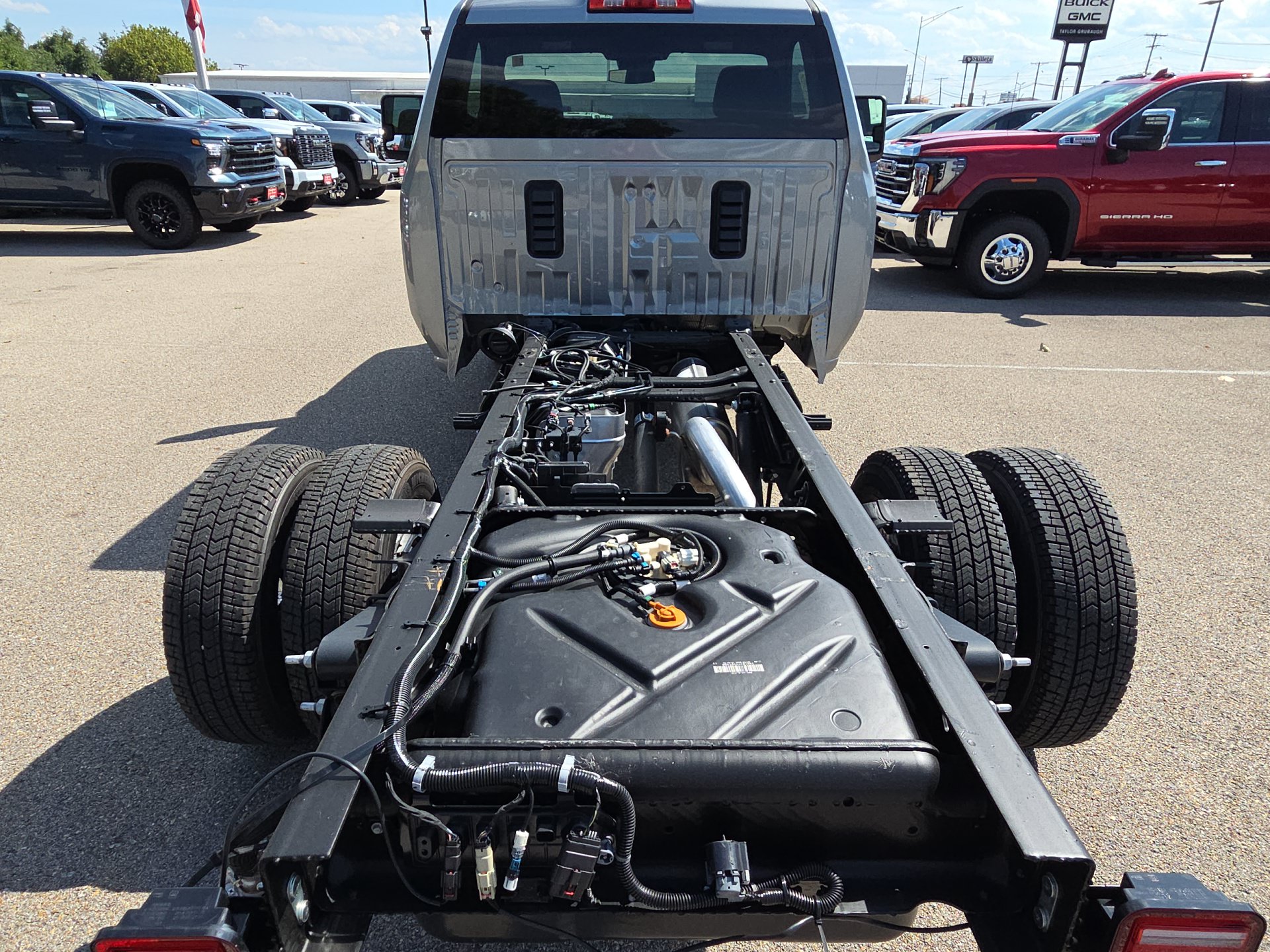 2026 GMC Sierra 3500 Chassis Cab SLE - Photo 7