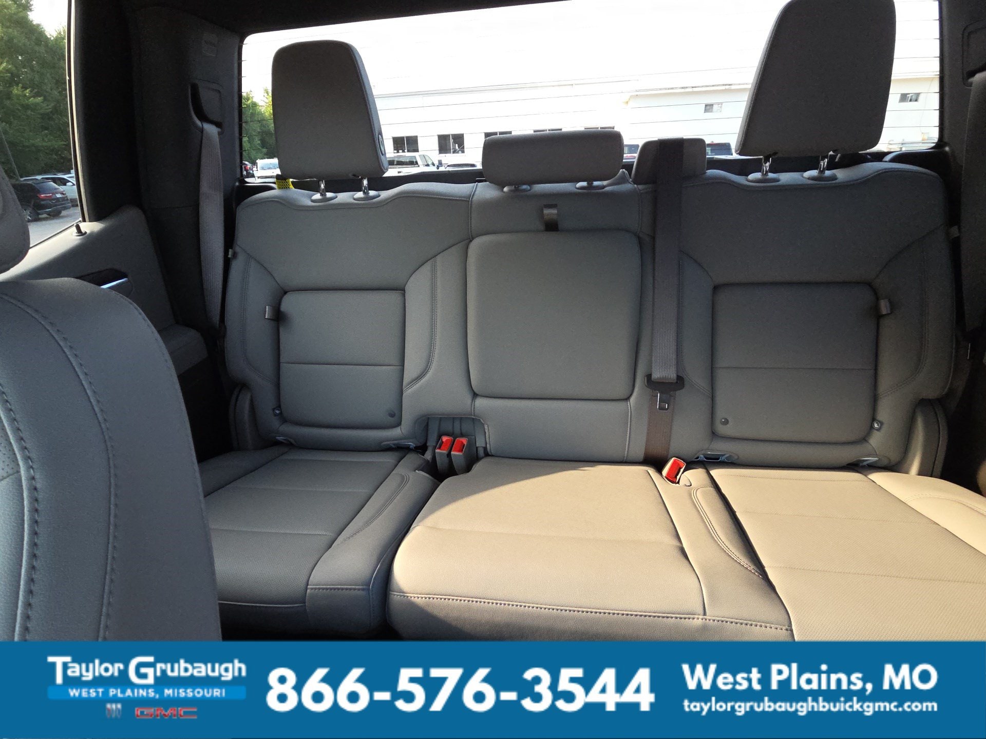 2026 GMC Sierra 1500 SLT - Photo 27