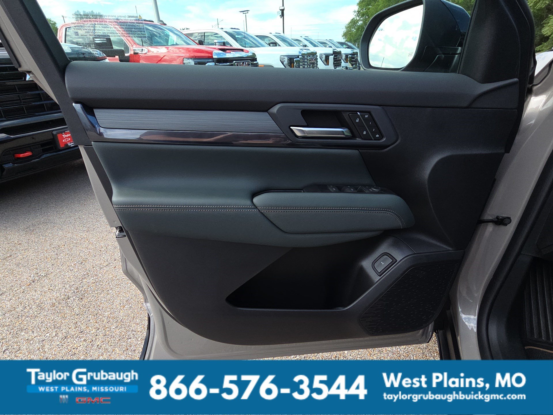 2027 GMC Terrain AT4 - Photo 12