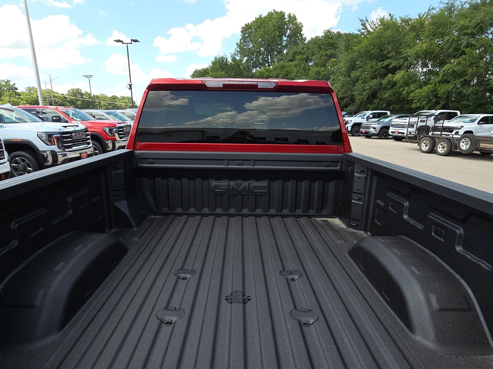 2026 GMC Sierra 2500HD SLT - Photo 8