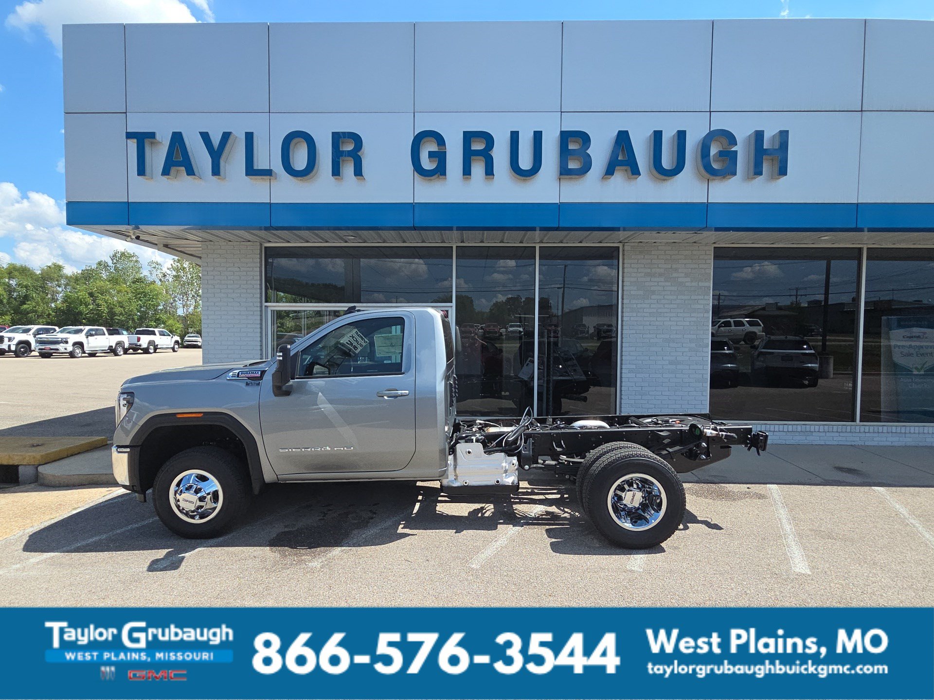 Sterling Metallic 2026 GMC Sierra 3500HD Chassis Pickup Truck Four-Wheel Drive Automatic