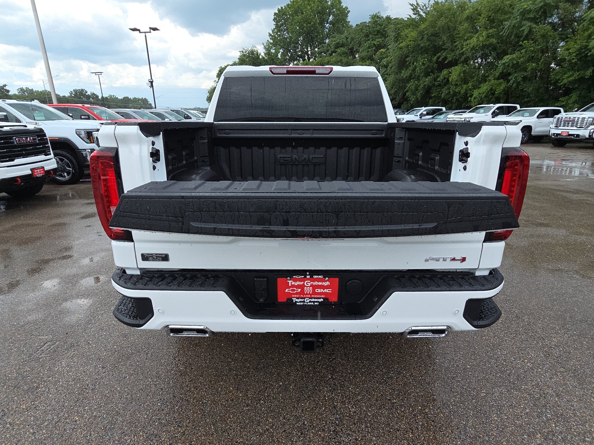 2026 GMC Sierra 1500 AT4 - Photo 9