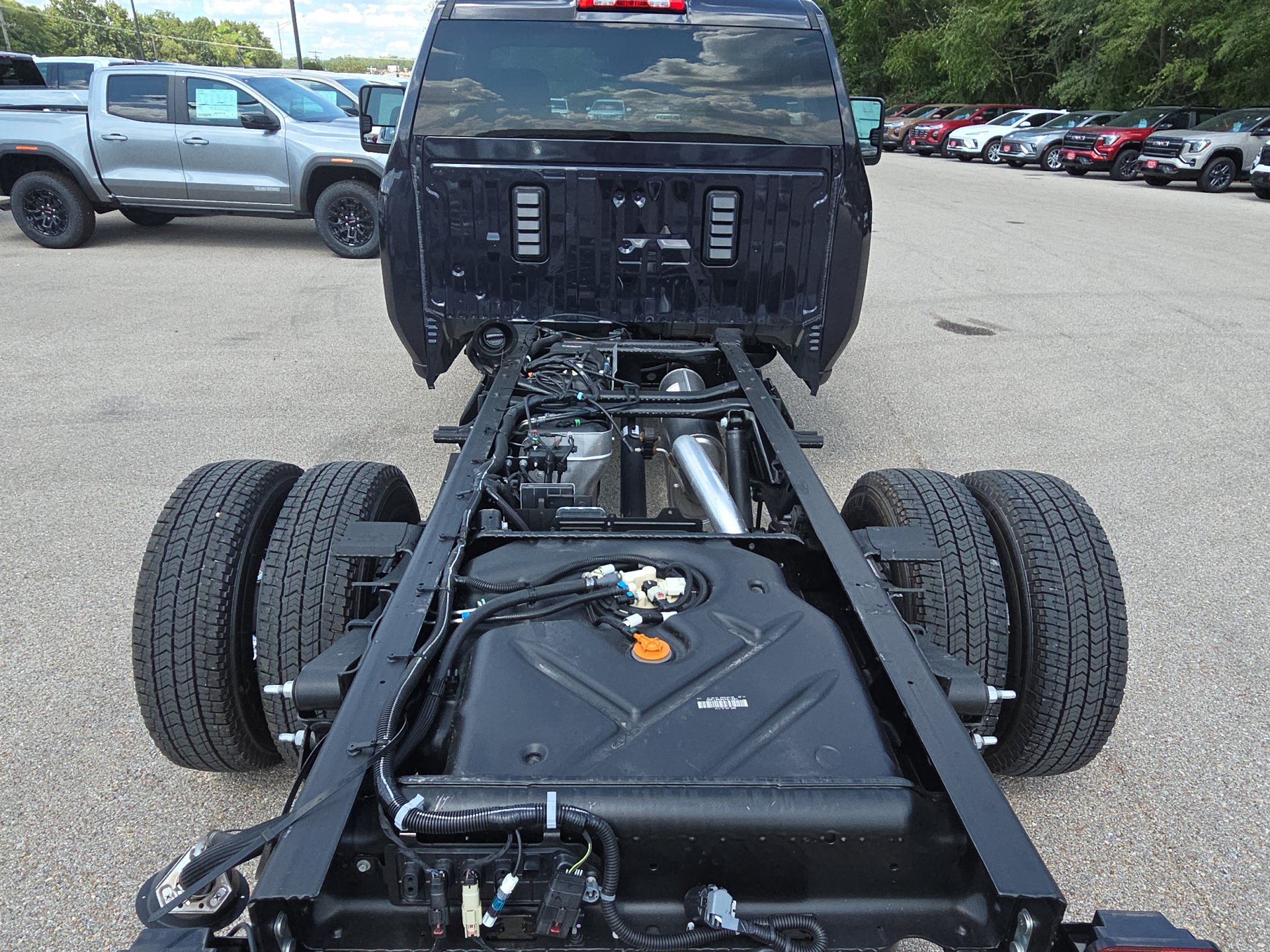 2026 GMC Sierra 3500 Chassis Cab SLE - Photo 8