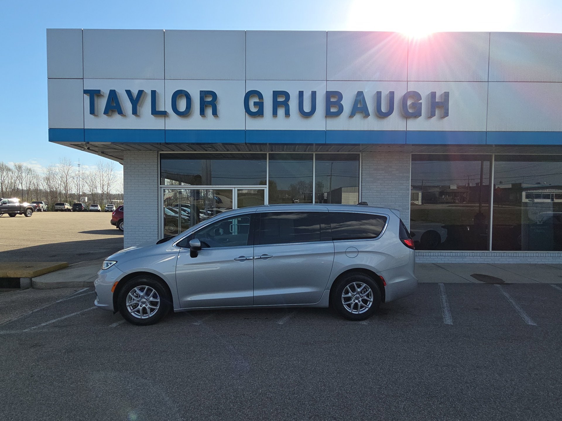 2023 Chrysler Pacifica Touring L FWD