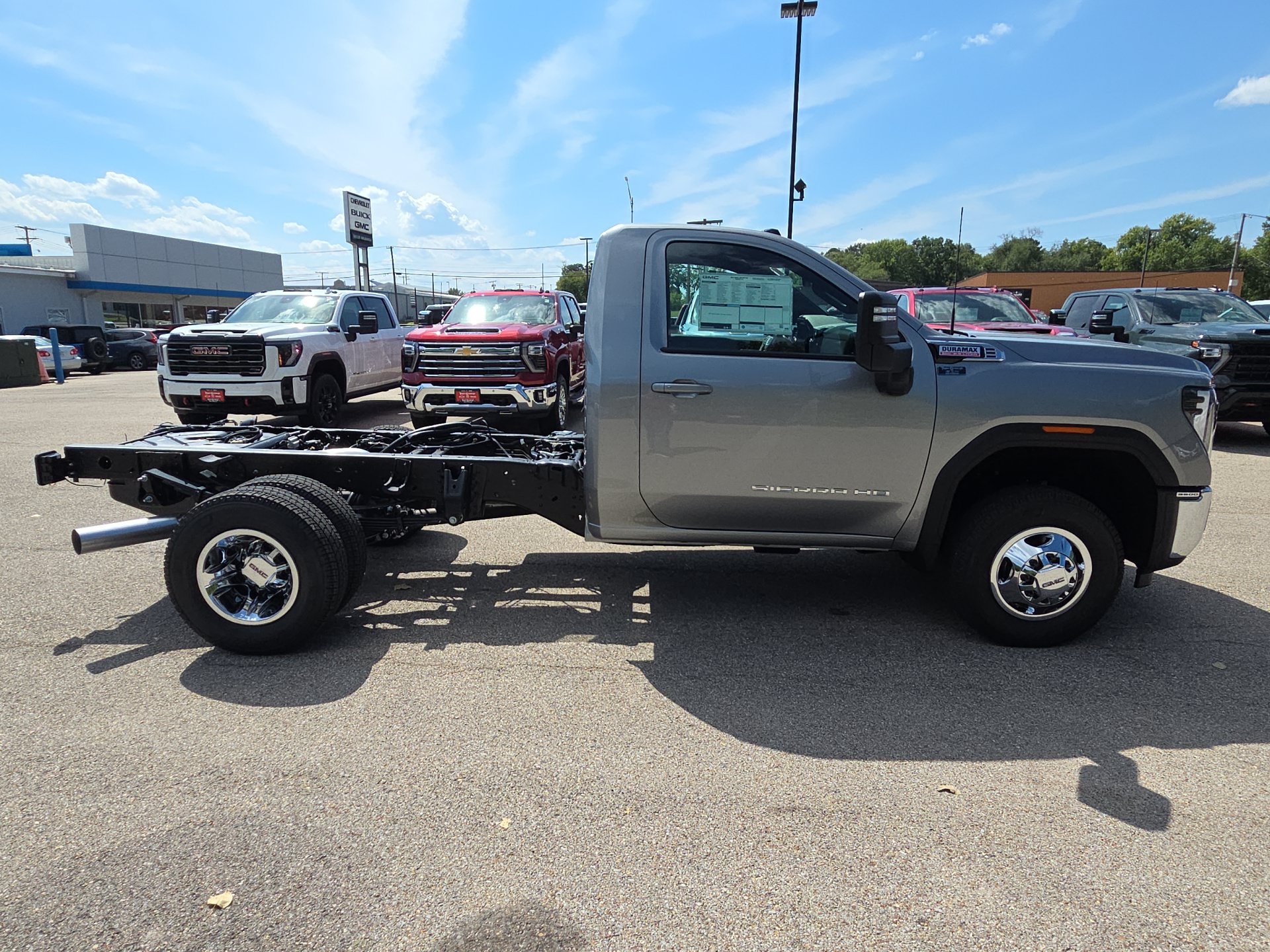 2026 GMC Sierra 3500 Chassis Cab SLE - Photo 10