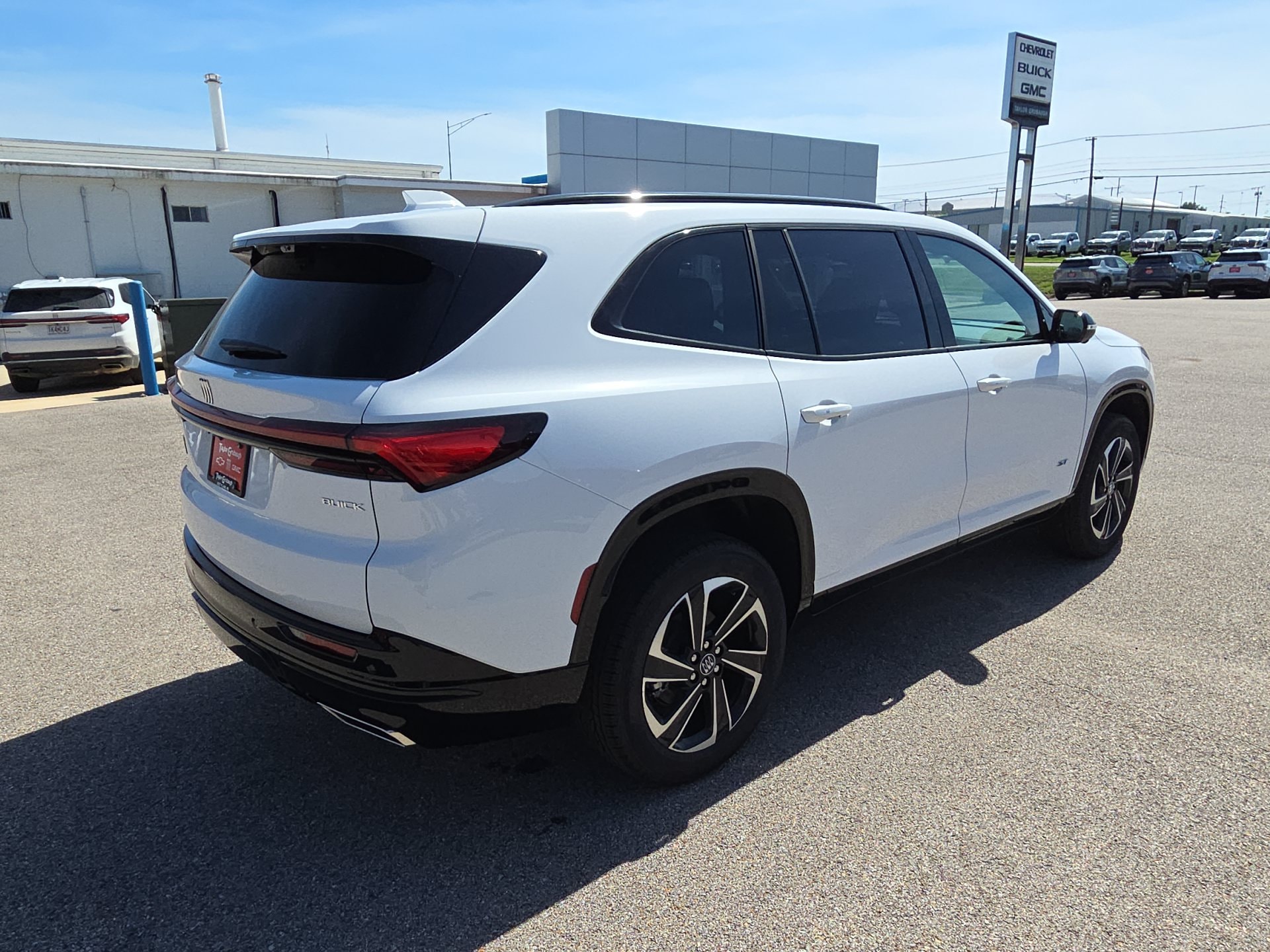 2026 Buick Enclave Sport Touring - Photo 9