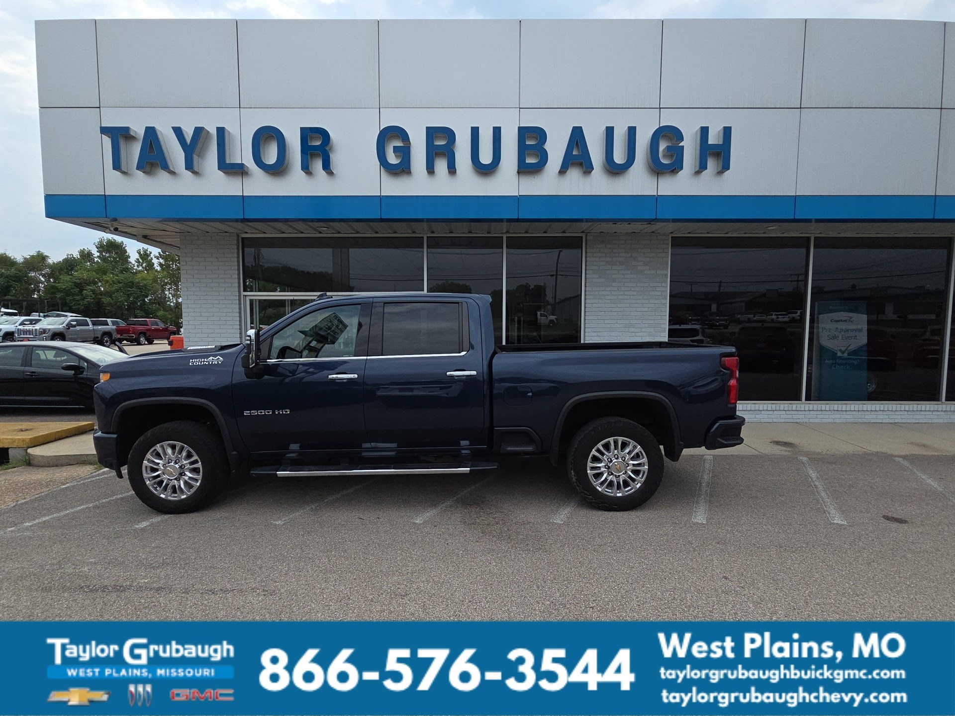 Northsky Blue Metallic 2022 Chevrolet Silverado 2500HD Pickup Truck Four-Wheel Drive Automatic
