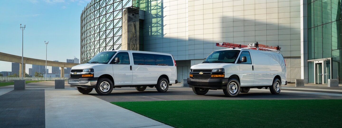 2026-Chevrolet-Express2500-Cargo-Van-L01-1440x540.jpeg
