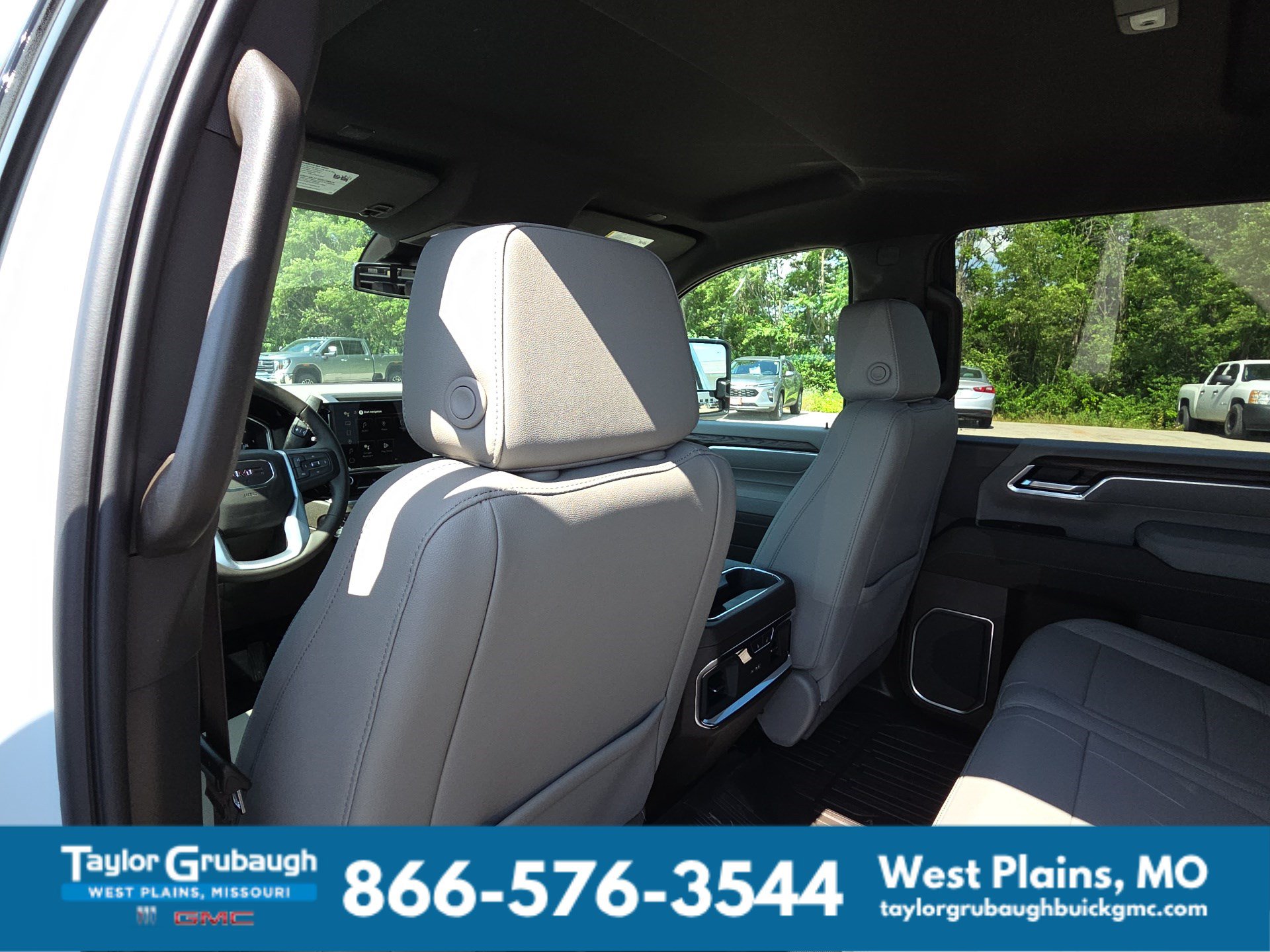 2026 GMC Sierra 3500HD SLT - Photo 28