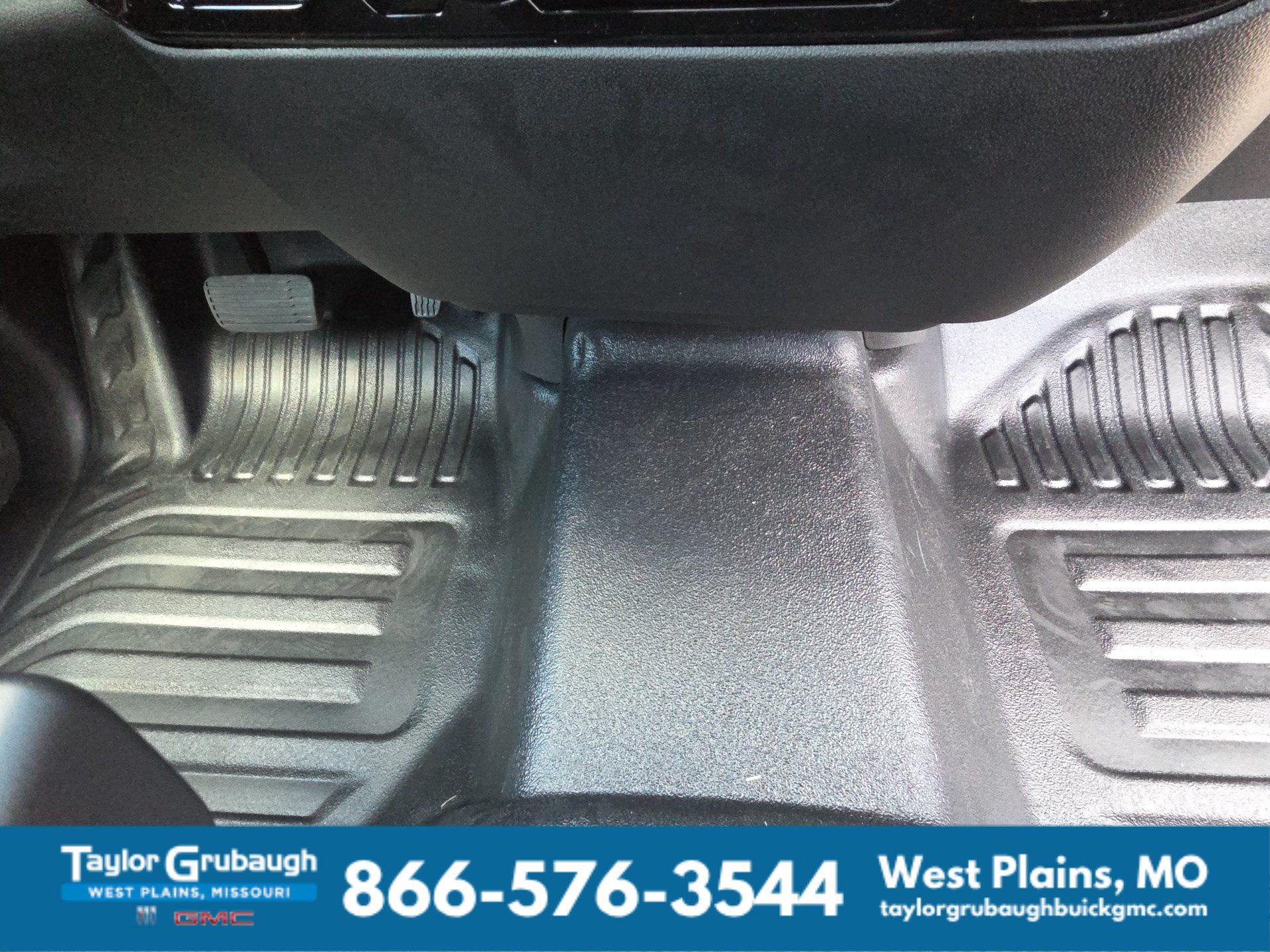 2026 GMC Sierra 3500 Chassis Cab SLE - Photo 31