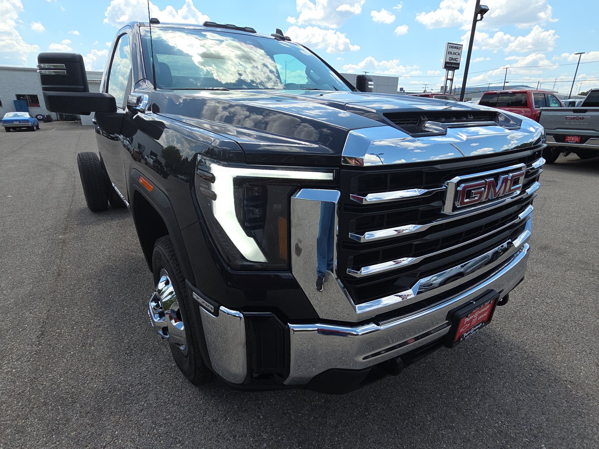 2026 GMC Sierra 3500 Chassis Cab SLE - Photo 12