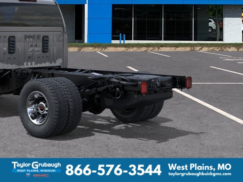 2026 GMC Sierra 3500 Chassis Cab SLE - Photo 14