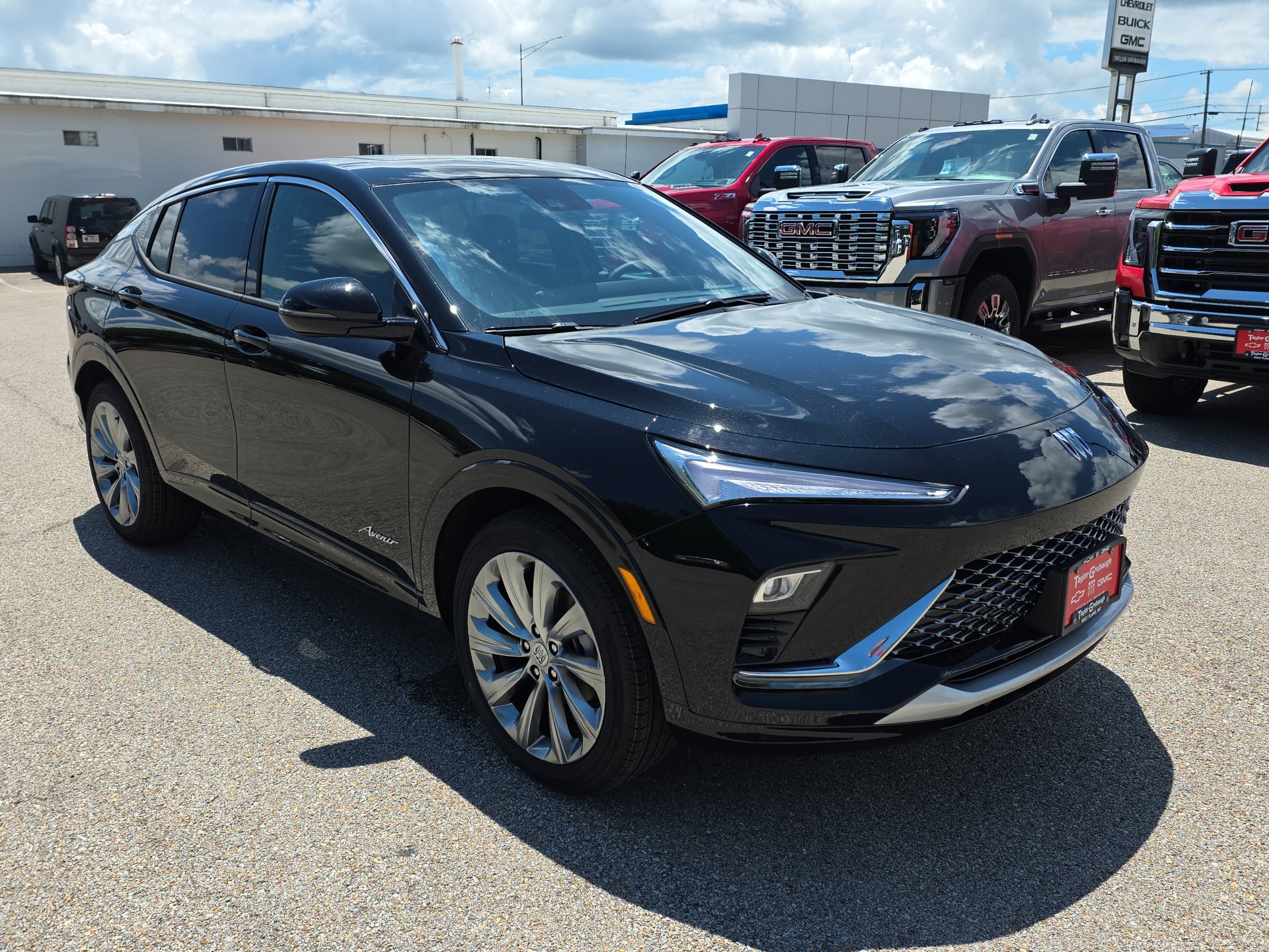 New 2026 Buick Envista Avenir SUV