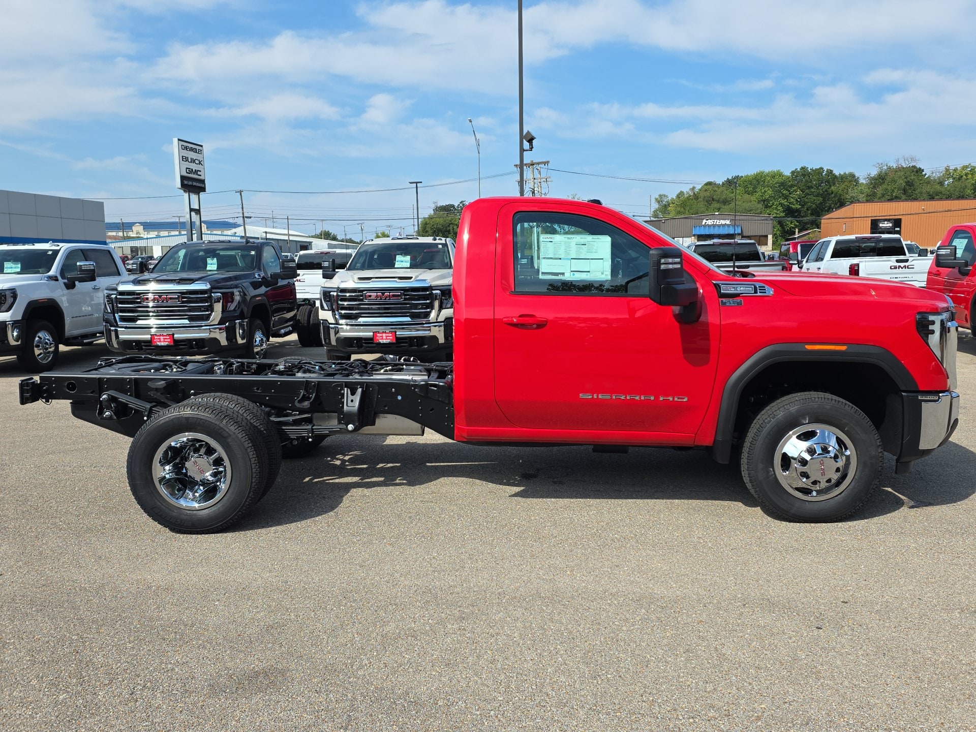 2026 GMC Sierra 3500 Chassis Cab SLE - Photo 10
