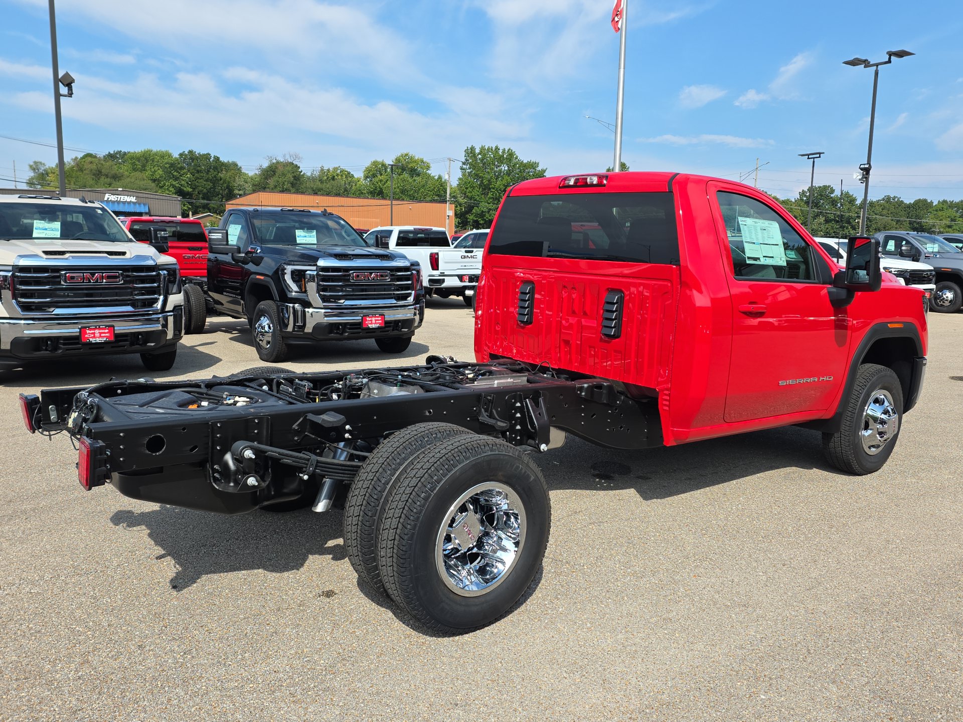 2026 GMC Sierra 3500 Chassis Cab SLE - Photo 9