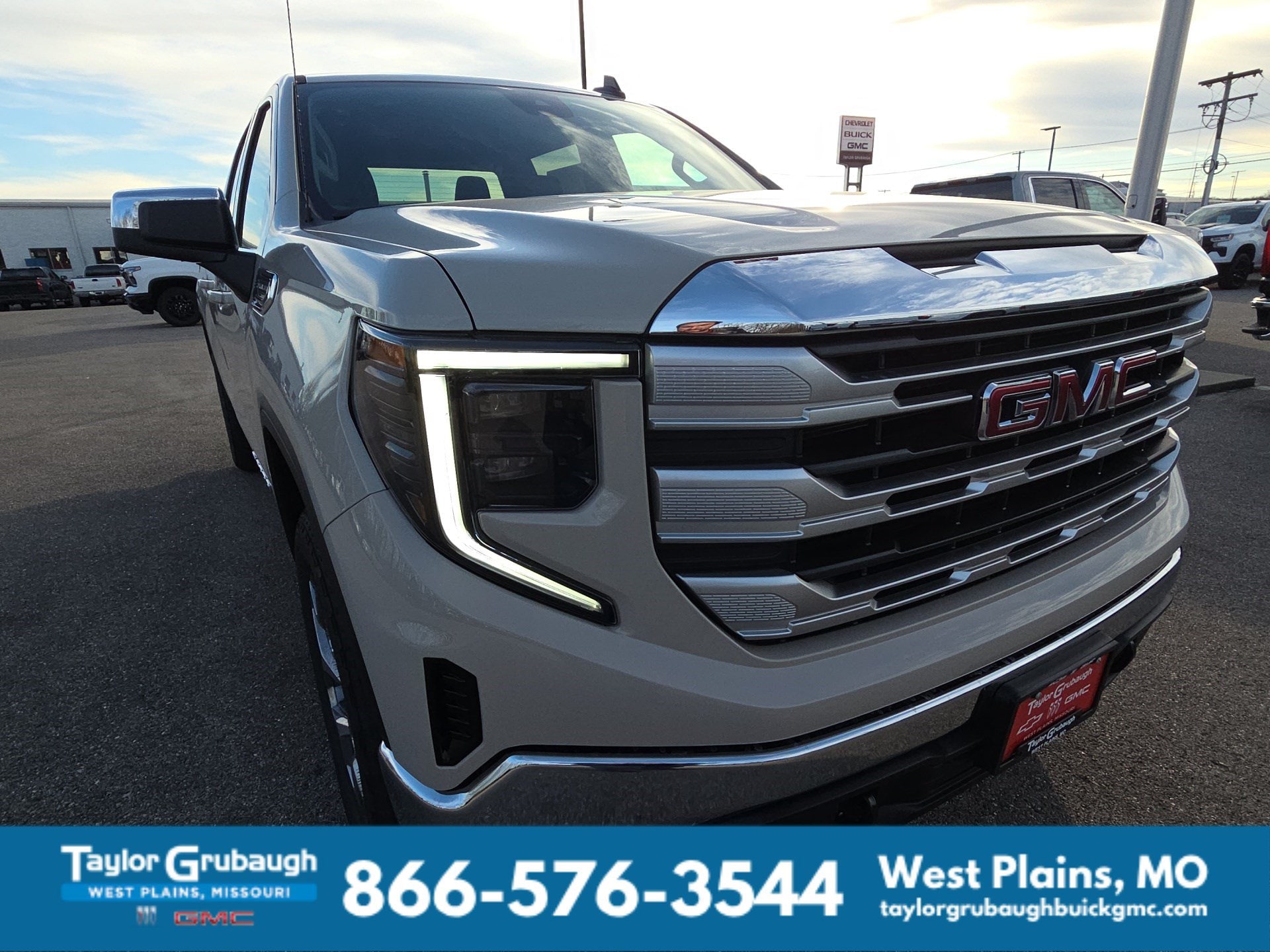 2026 GMC Sierra 1500 SLE - Photo 12