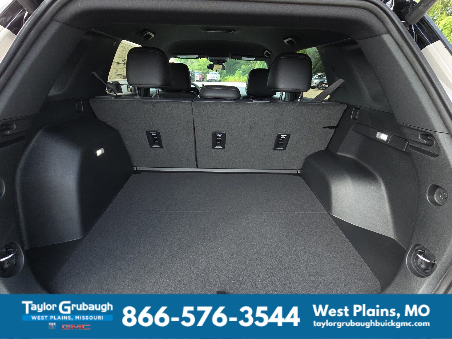 2027 GMC Terrain AT4 - Photo 32