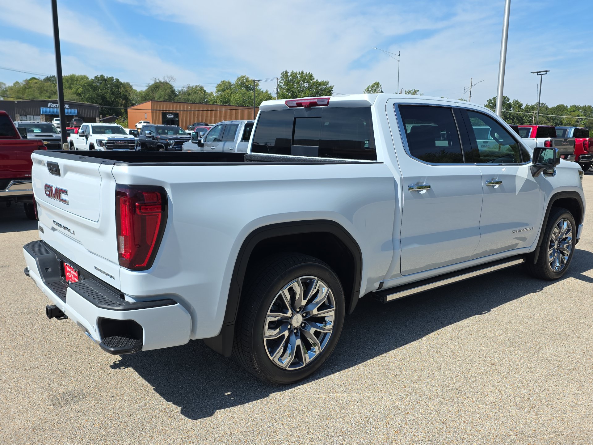 2026 GMC Sierra 1500 Denali - Photo 10